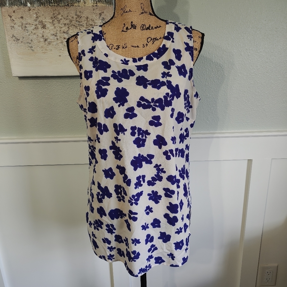 Cabi Bonita Tunic Tank Size M 5357 Blue Floral Hi Low Blouse Women’s